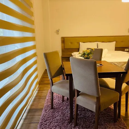 Maison d'hôtes Fuk-tak Apartmani&restoran